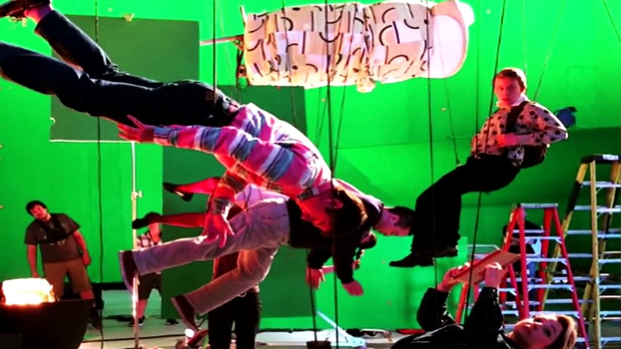 Bryan Singer Teases Awesome Quicksilver Scene In X Men: Apocalypse!