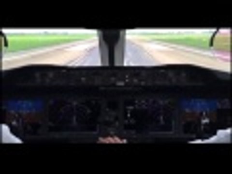 Boeing 787-9 Dreamliner Take off - Cockpit view