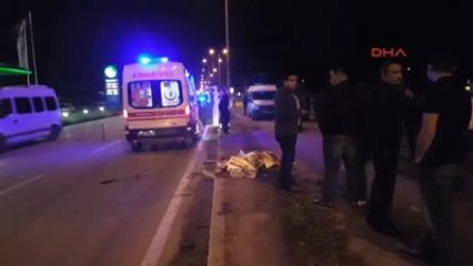 Düzce - Kamyonun Çarptığı 2 Kişiden Biri Öldü, Biri Yaraladı