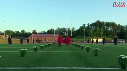Не справилась с управлением туфлей на каблуках