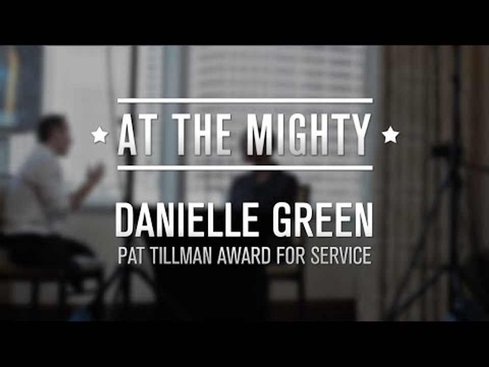 Wounded female warrior accepts ESPY in the spirit of Pat Tillman | At The Mighty