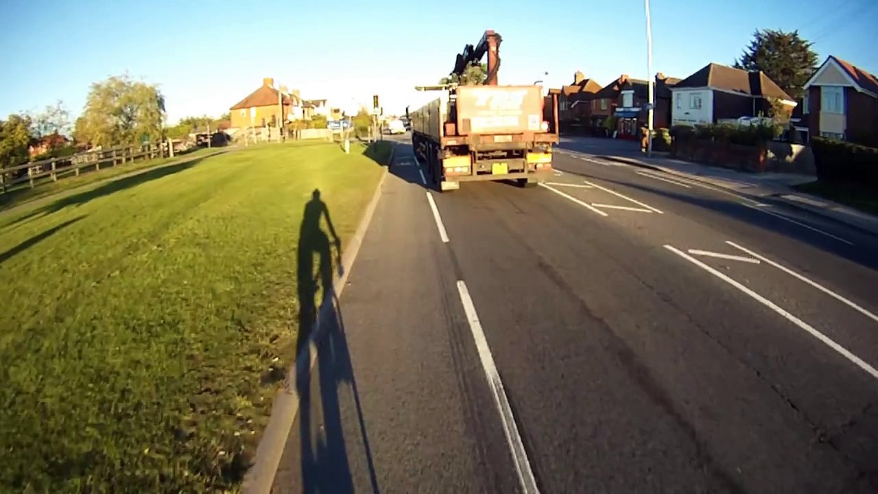 MX60KYB YDS UK Limited, Horrific HGV Driving