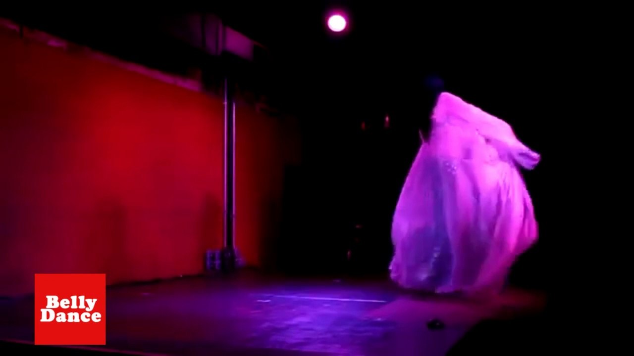 Hot Girl Belly Dancing - Sexy Belly Dancing