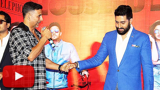 Abhishek Bachchan SAVES Akshay Kumar From Reporter