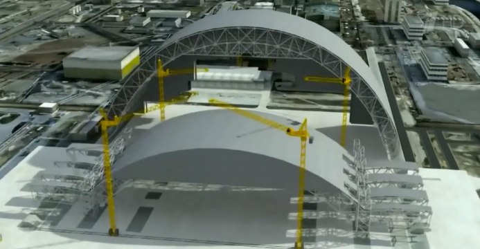 Украинские власти до сих пор не могут достроить новый саркофаг.