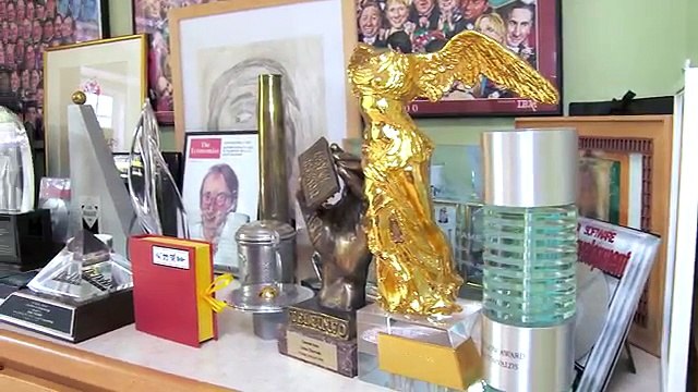 Linus Torvalds Guided Tour of His Home Office