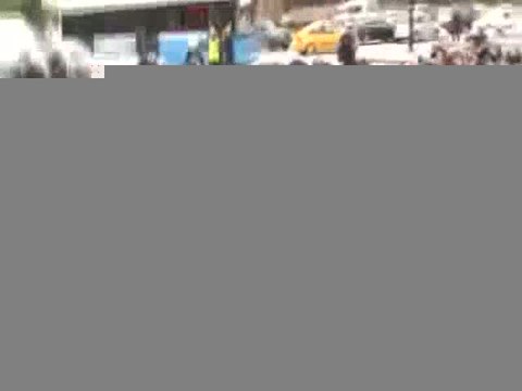 Meclis önünde biber gazlı polis müdahalesi