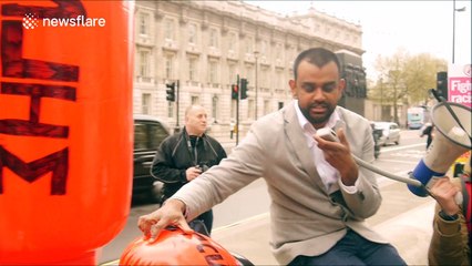 Protesters accuse politicians of using Muslims as 'punchbags' during London mayor race