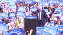 Sanders Rallies Thousands Ahead of Connecticut Primary