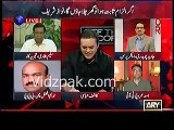 Asad Umer criticizing Javed Choudry on taking favor of Nawaz family