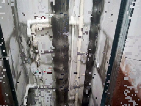 Зачем делать съемную стену в туалете