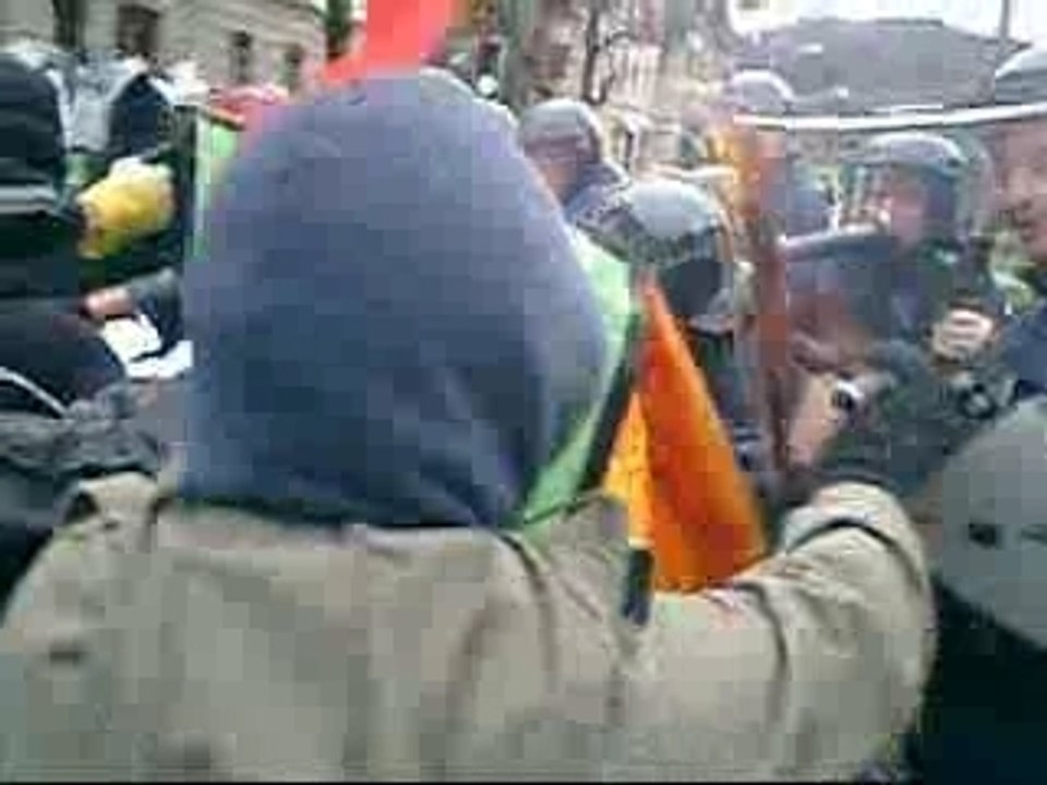 Manif CONTRE LE WORLD ECONOMIC FORUM