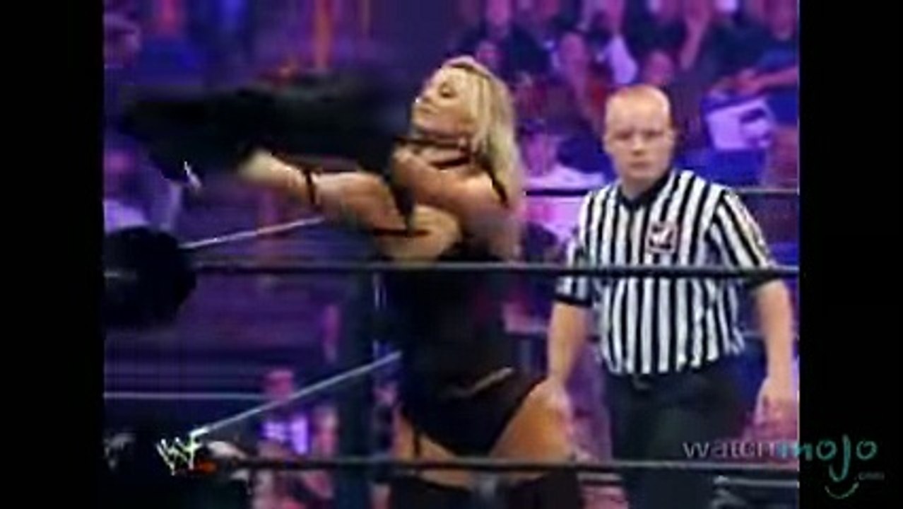 Top 10 Female Wrestlers -