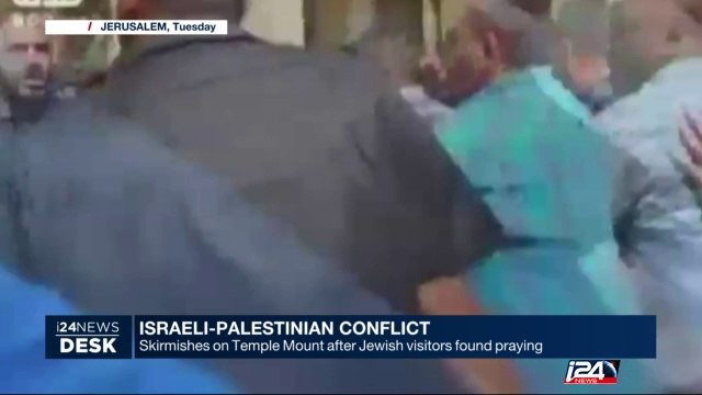 Police arrest 9 Jews for praying on Temple Mount