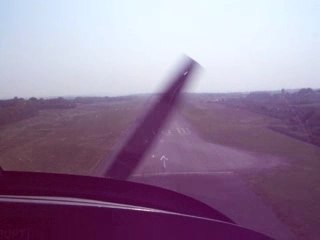 Approche et attérissage sur l'Aéroclub de Quimper