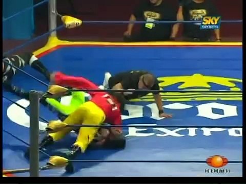 AAA-SinLimite 2009-06-13 Triplemania-XVII 02 X-Pac, Charly Manson & Rocky Romero vs. Zorro, Ozz & Cuervo