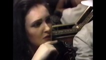 SIOUXSIE & THE BANSHEES – Siouxsie i/v ('The New Music' show, MuchMusic Canadian TV, Aug 1991)