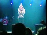 Losing my grip - avril lavigne europe 2 live complet