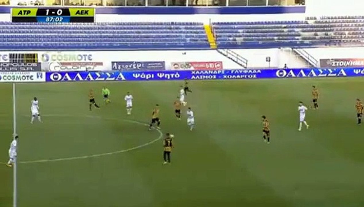 Atromitos 1 - AEK Athènes 1 (but de Rafik Djebbour)
