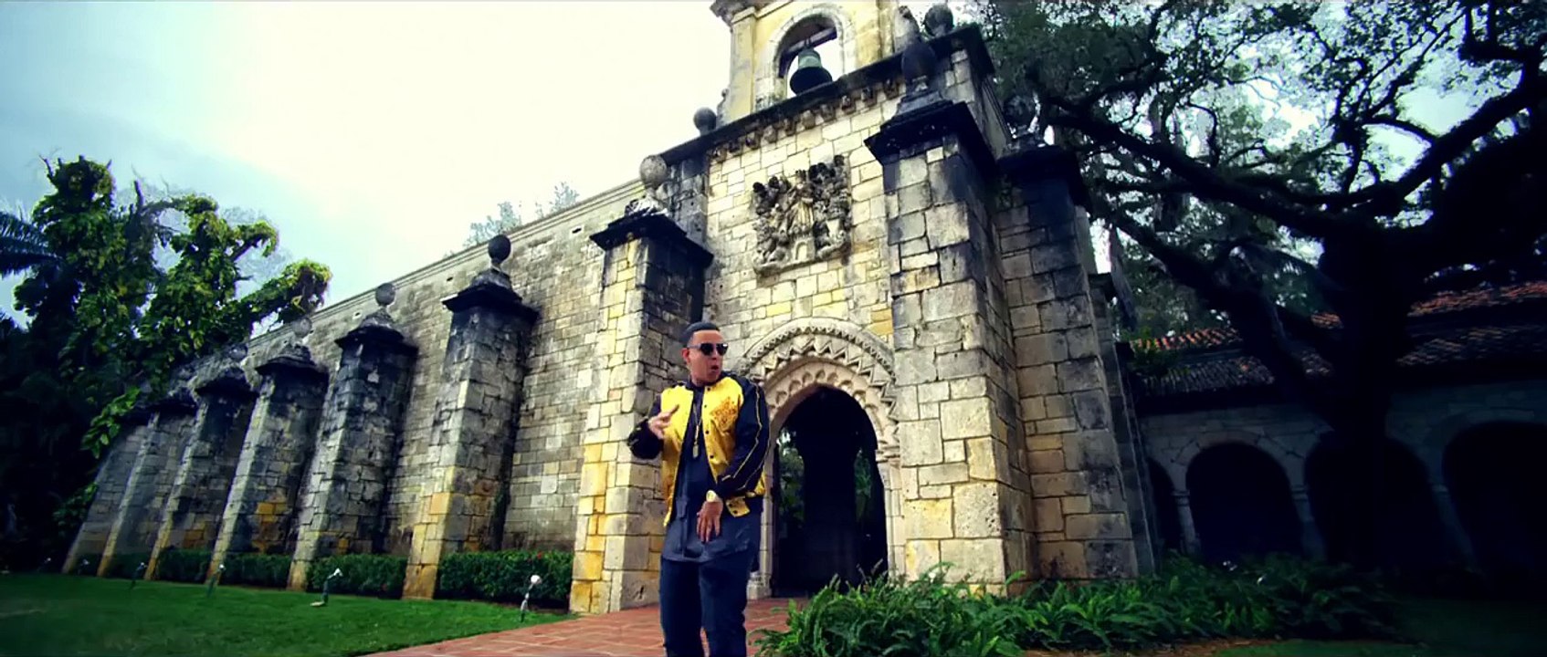 Chino y Nacho - Andas En Mi Cabeza ft. Daddy Yankee