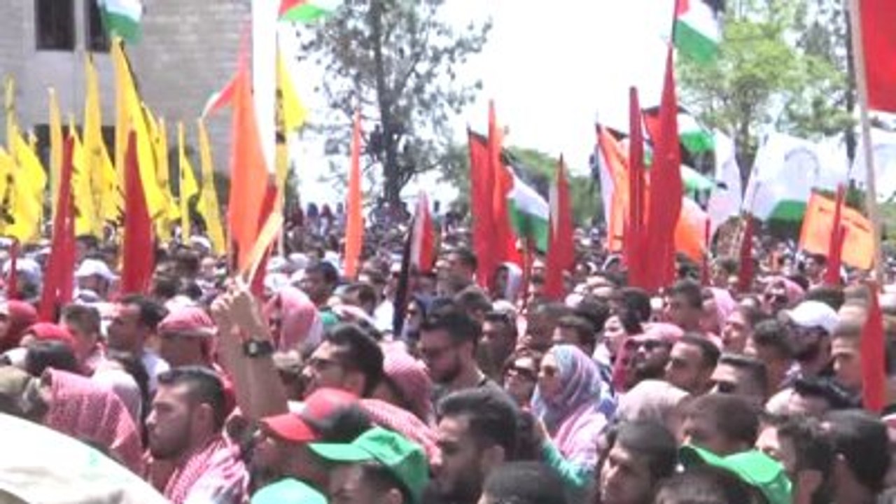 Filistin'de Öğrenci Konseyi Seçimi Heyecanı