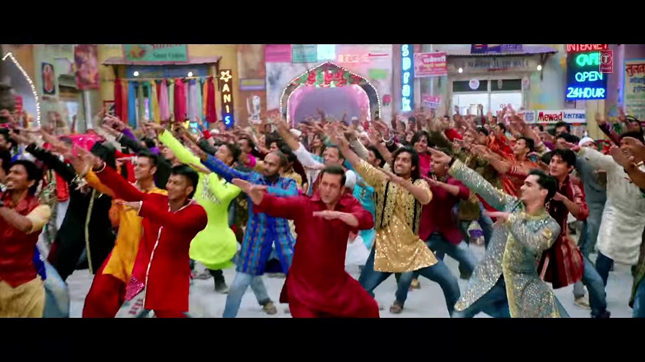 'Aaj Ki Party' FULL VIDEO Song - Mika Singh - Salman Khan, Kareena Kapoor - Bajrangi Bhaijaan