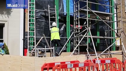 Kensington striped house seen for last time before demolition