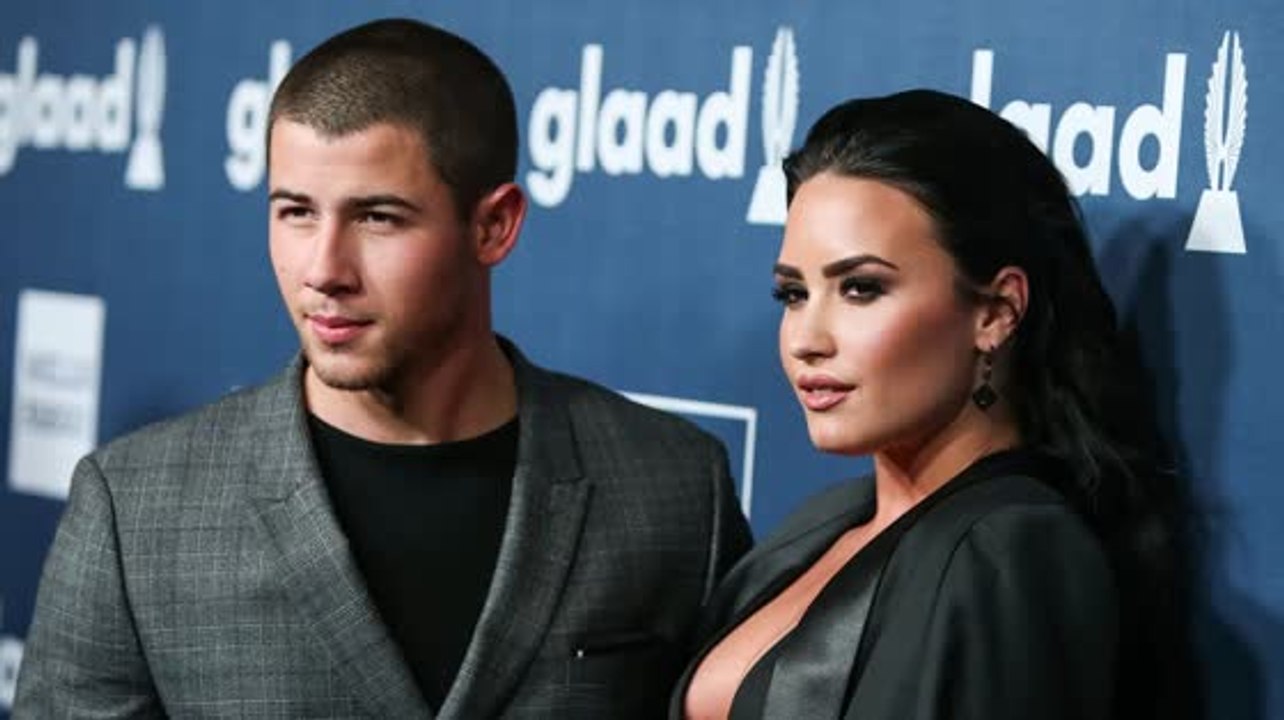 Nick Jonas und Demi Lovato sagen ihre Auftritte in North Carolina ab