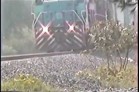 Ferromex 3139 train vs local stupid truck dirver!!!!!!!