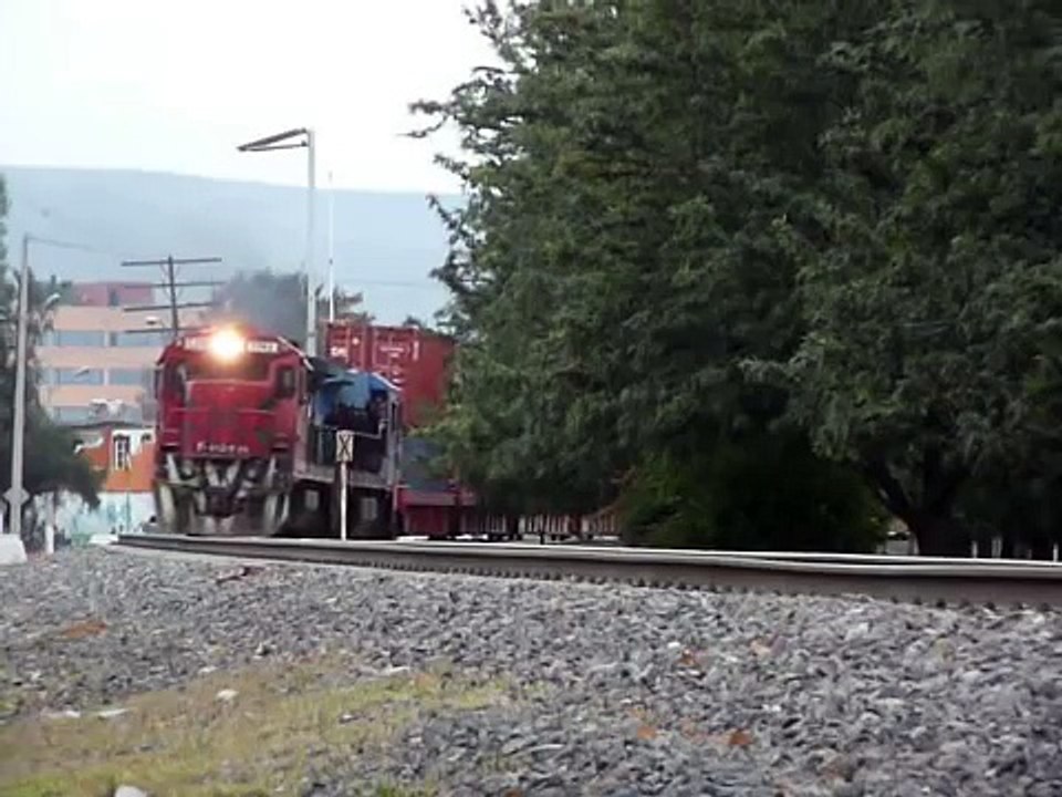 Ferromex 3742 y policias en el operativo anti robo!!!!