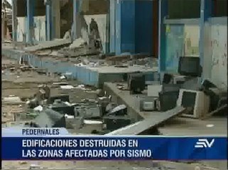 1.200 inmuebles deben ser demolidos en Pedernales - web
