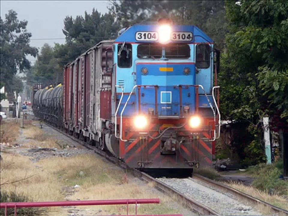 4 hours at salamanca station ferromex///4 horas en la estacion