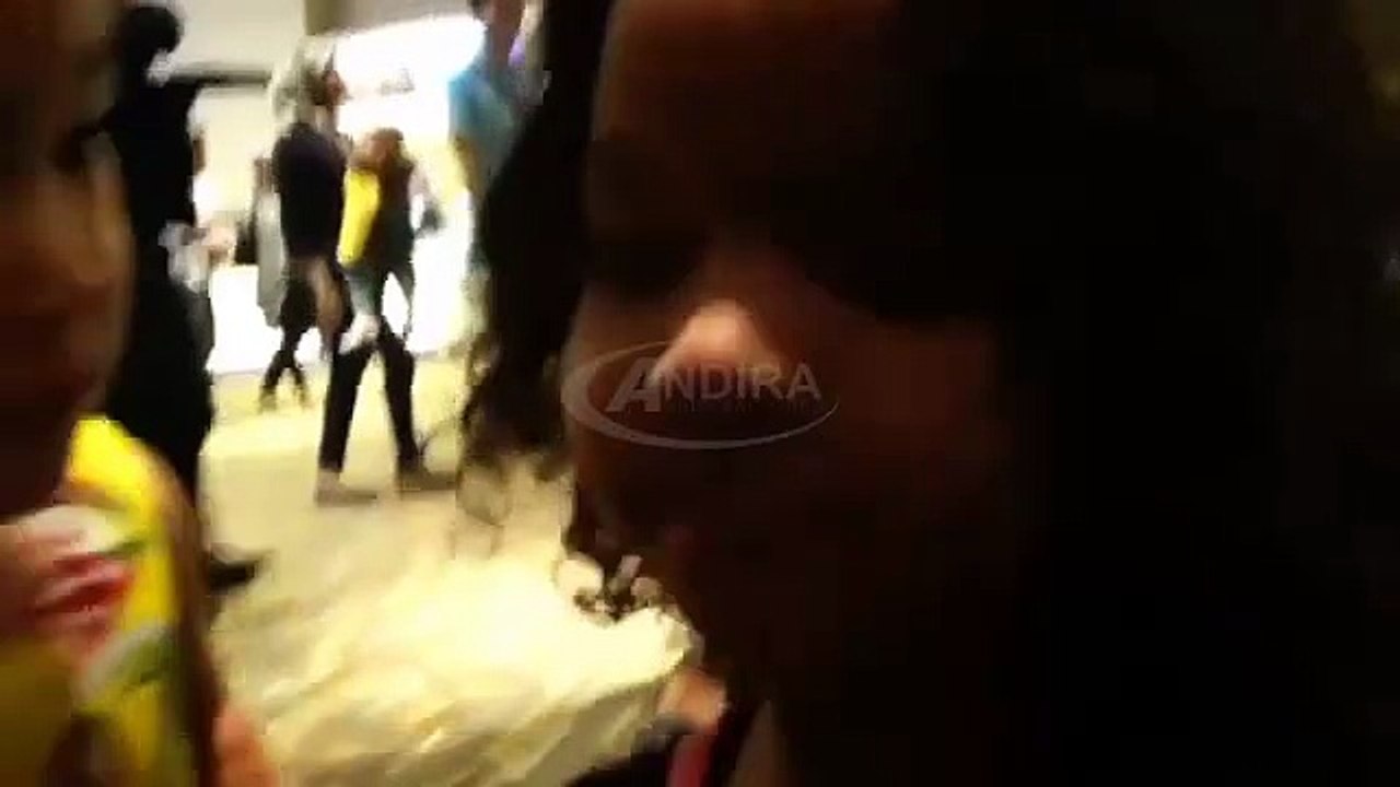 Senangnya Bilqis Khumairah Razak Jalan Jalan di Mall Sama Teman2nya l Ayu Ting Ting