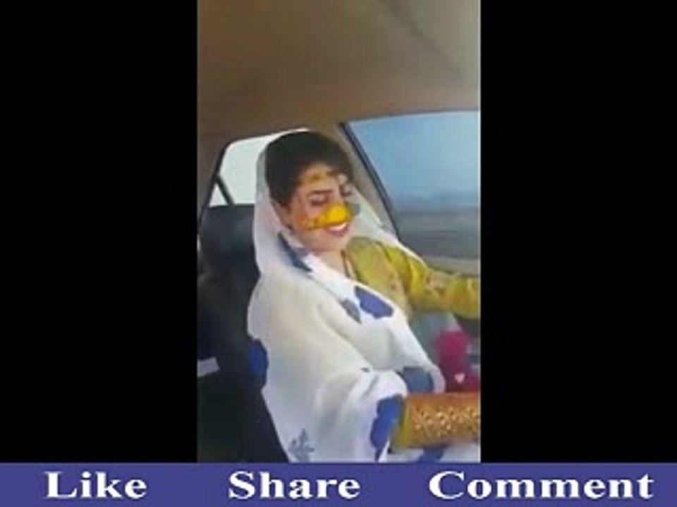 Beautiful Arabian Female Dub Singing..