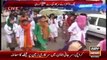 Ary News Headlines 25 April 2016 , Watch How Young Doctors Behave In Sarghoda Pakistan