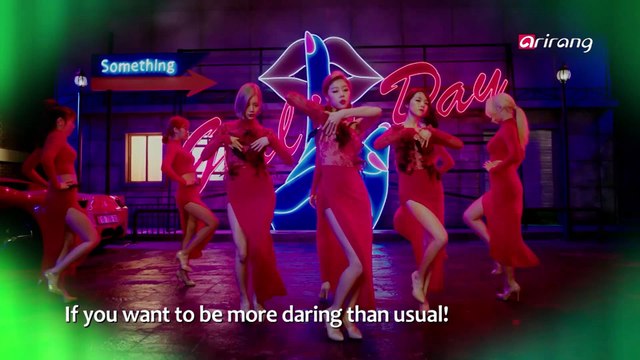 Showbiz Korea _ Off-Shoulder fashion styles