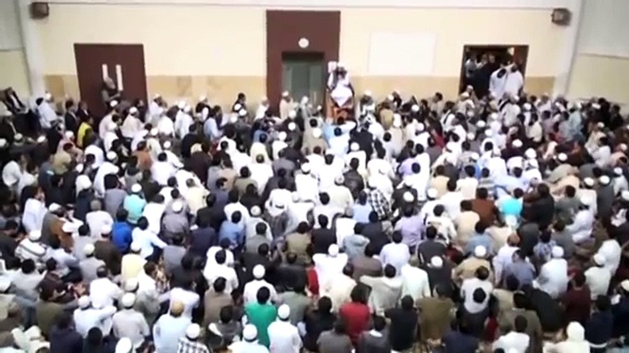 Maulana Tariq Jameel narrates a Funny Story of Bus Conductor Nikaah