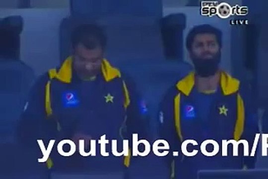 PAK Team Silence on Peshawar Attack Pakistan vs New Zealand 4th ODI Cricket Match