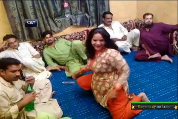 PAKISTANI PRIVATE ROOM SEXY MUJRA  SONYWAQAS MUJRA 2016 HD 9