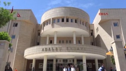 Şanlıurfa'da Adliyeye Götürülen Kelepçeli Şüpheli Kaçtı