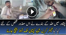 Helpless Man During Lunchboxes Distribution In Peshawar & What Happened When A Guy Found A Disabled