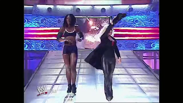 RAW- Trish Stratus & Linda Miles vs. Molly Holly & Jackie 06.24.2002