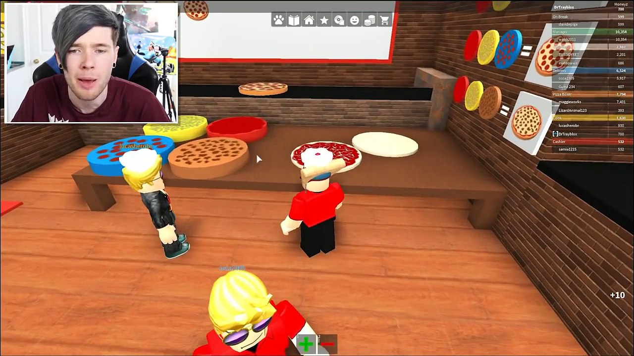 WORKING AT A PIZZA PLACE!! | Roblox