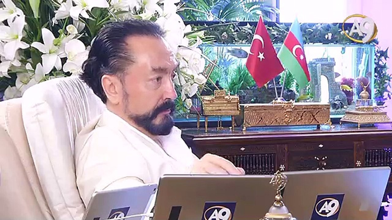 Kuşlar, balıklar, kediler, çiçekler ve meyvelerde mükemmel altın oran ve ve  estetik Allah’ın sanatıdır.