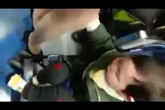 فرخ صغير ملصغرة طالع والد حرام تفرج شعمل بدموع