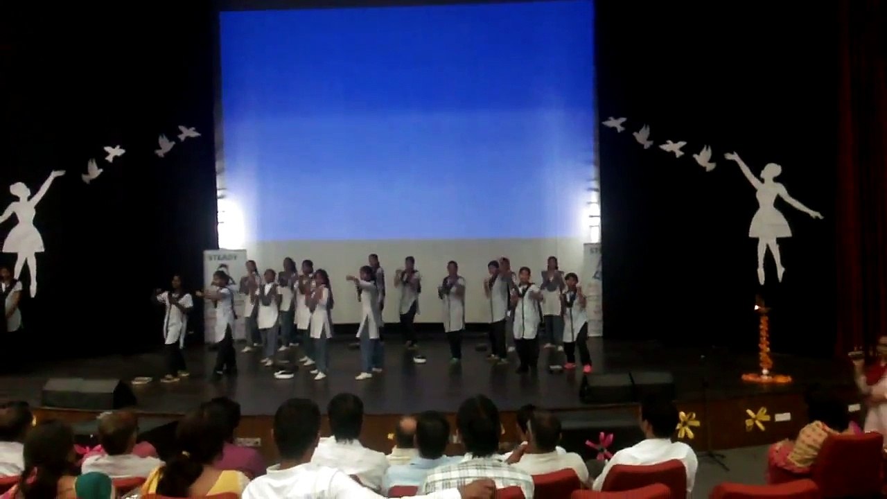 GIRLS SELF-DEFENSE l A REAL LIFE SITUATION DEMONSTRATION ON SELF DEFENSE OF GIRLS