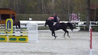 AMBRE D'ELINCOURT CSO 6 ANS COMPIEGNE 13 AVRIL 2016