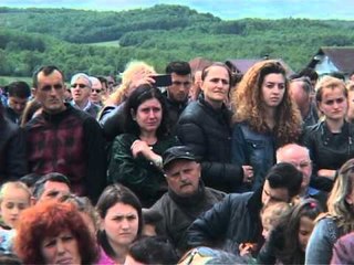 Lajme - Dita e martirëve në fshatin Meje