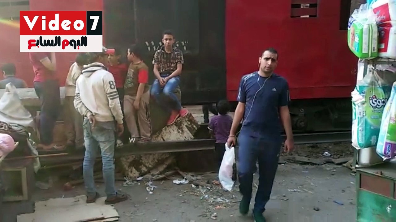 زحام مرورى بـ"إمبابة" بعد خروج عربة قطار بضائع عن القضبان