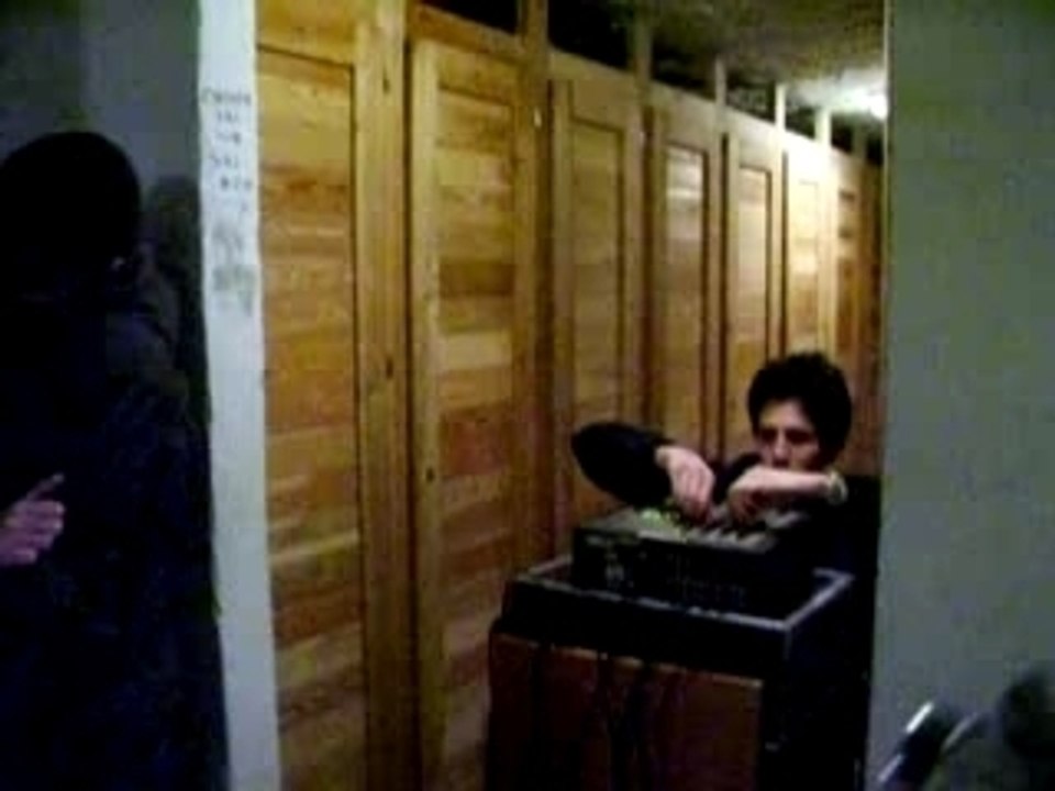 after dans les casier a ski a valfrejus